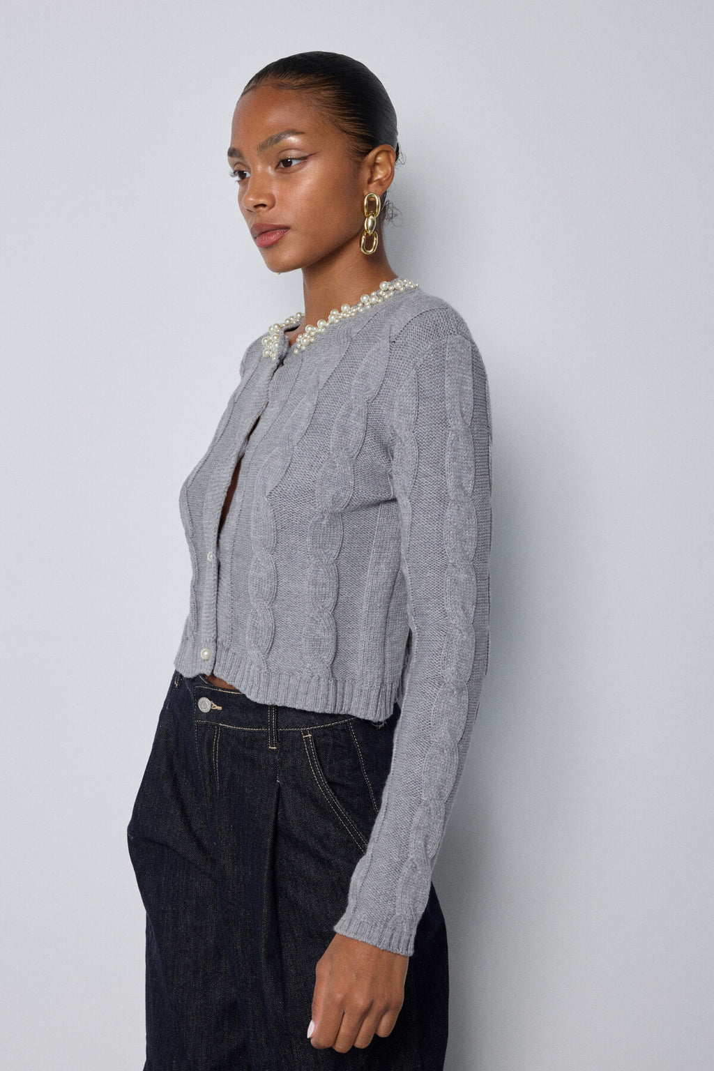 Knit cardigan – pearl collar