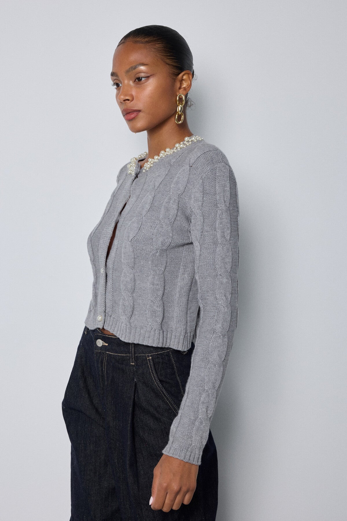 Knit cardigan – pearl collar