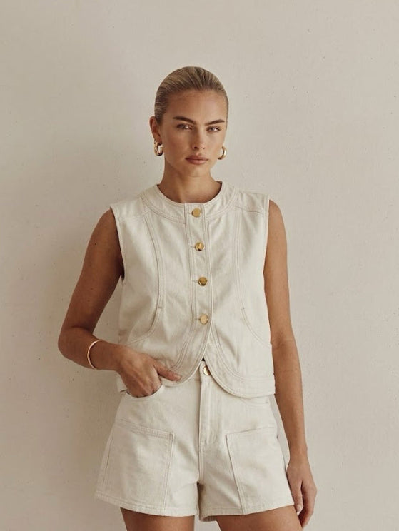 Élise vest with shorts set